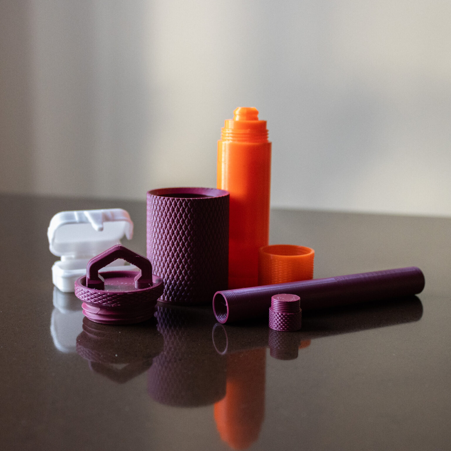 3D Printed Custom Containers Jars & Boxes / 3D prinditud karbid, purgid, anumad ja ümbrised - Planmarks Marketing OÜ 360 Advertising and Creative Agency / 3D prinditud ümbrised elektroonikale - Planmarks Marketing OÜ 360 Turundus- ja loovagentuur.